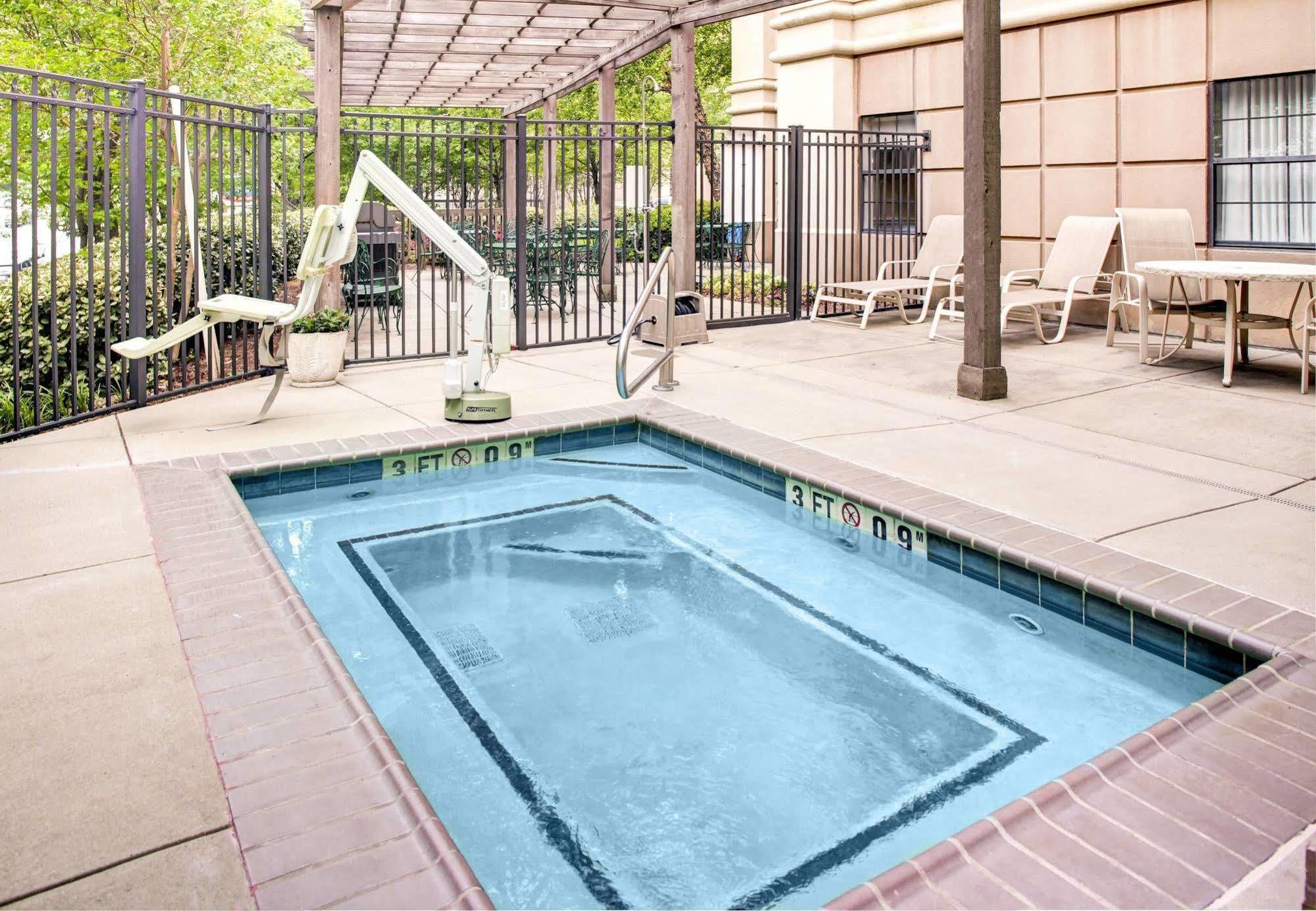Towneplace Suites Atlanta Buckhead Eksteriør billede